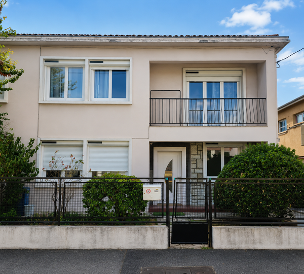 Remplacement de 17 menuiseries PVC avec volets roulants — Toulouse (31400) — Toulouse